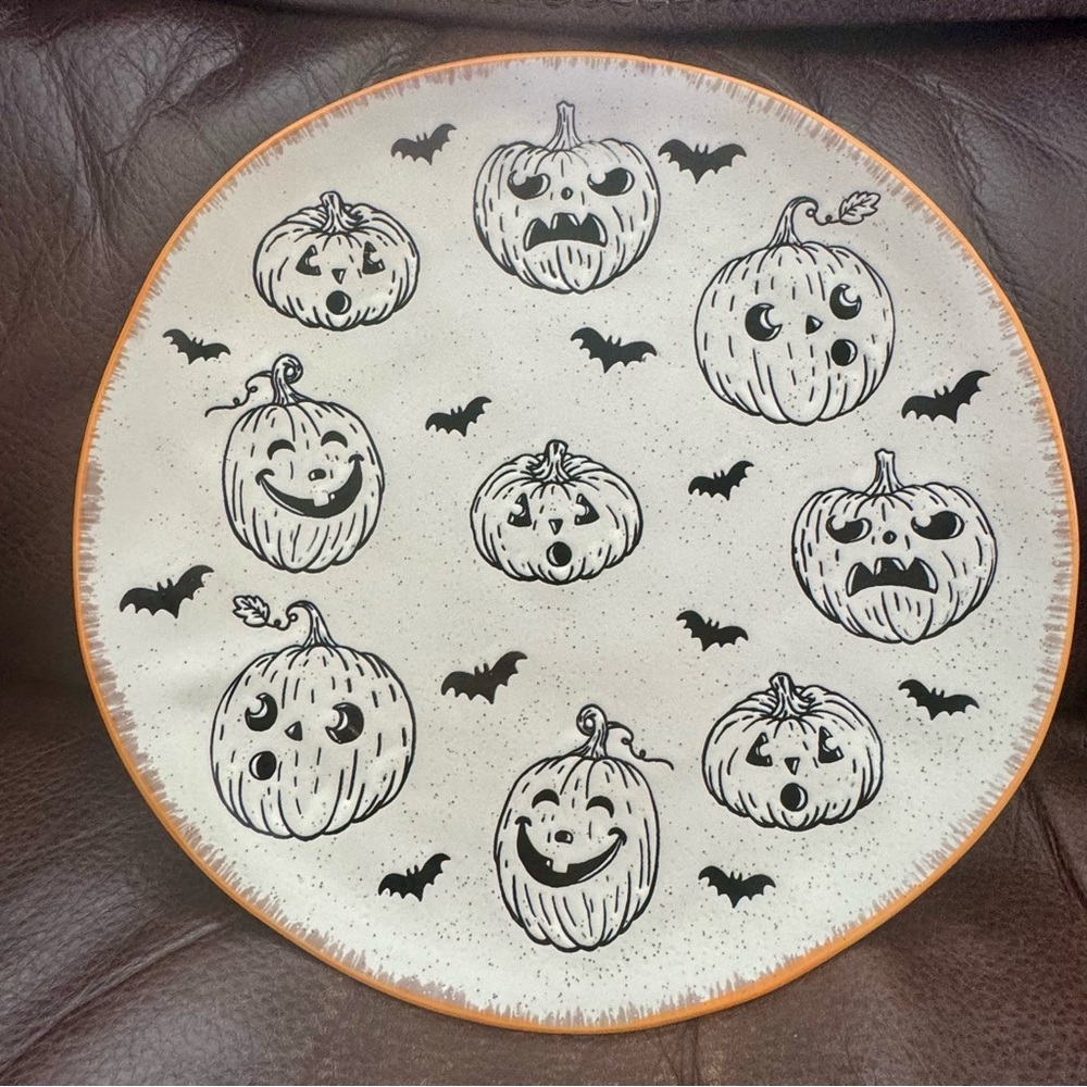 Spooky Jack O’ Lanterns & Bats Ceramic Halloween Dinner Plate